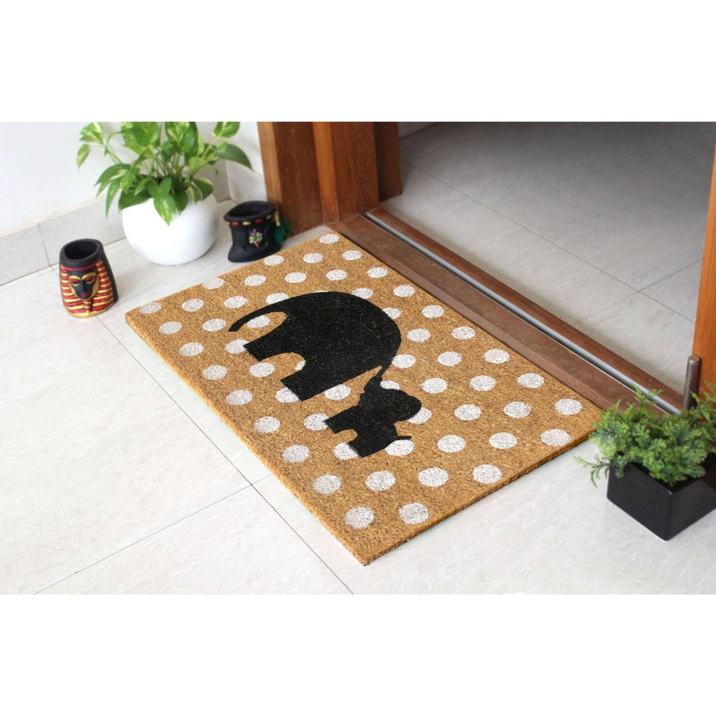 RugSmith White Machine Tufted Elephant Doormat, 18" x 30"Heart