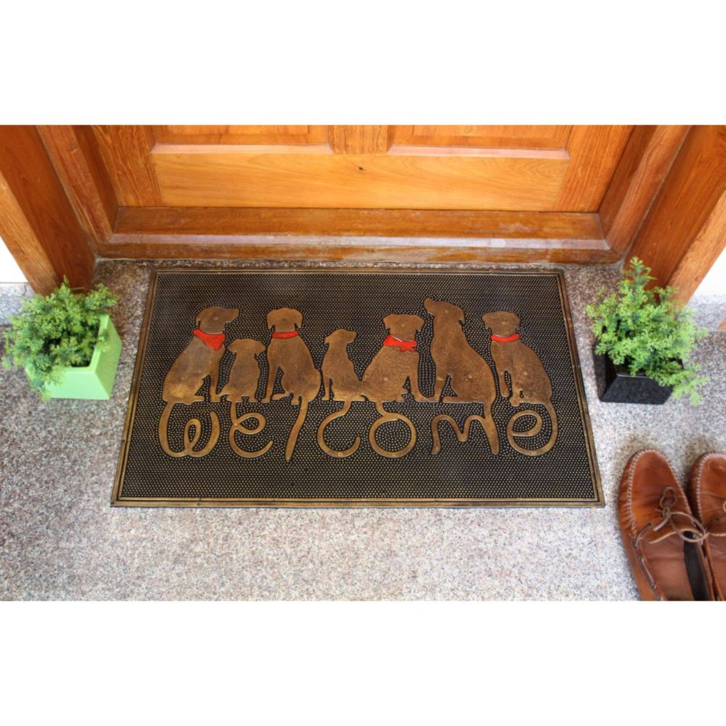 RugSmith Moulded Dog Welcome Rubber Doormat, 18" x 30"Heart